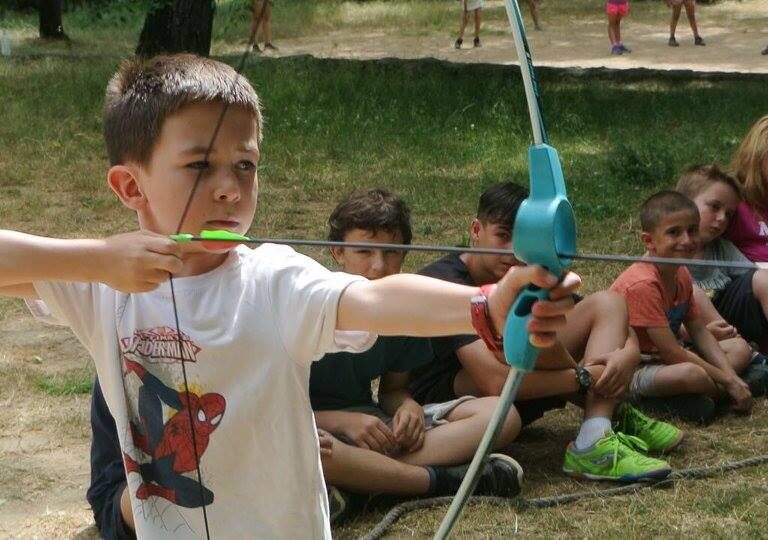 Campamento Imagina Cosas Divertida Tiro con arco