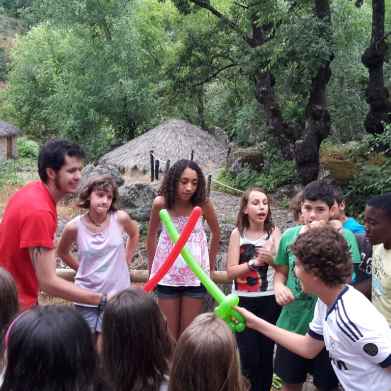Campamento Imagina Cosas Divertida Juegos