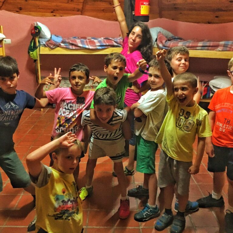Campamento Imagina Cosas Divertida Alojamiento