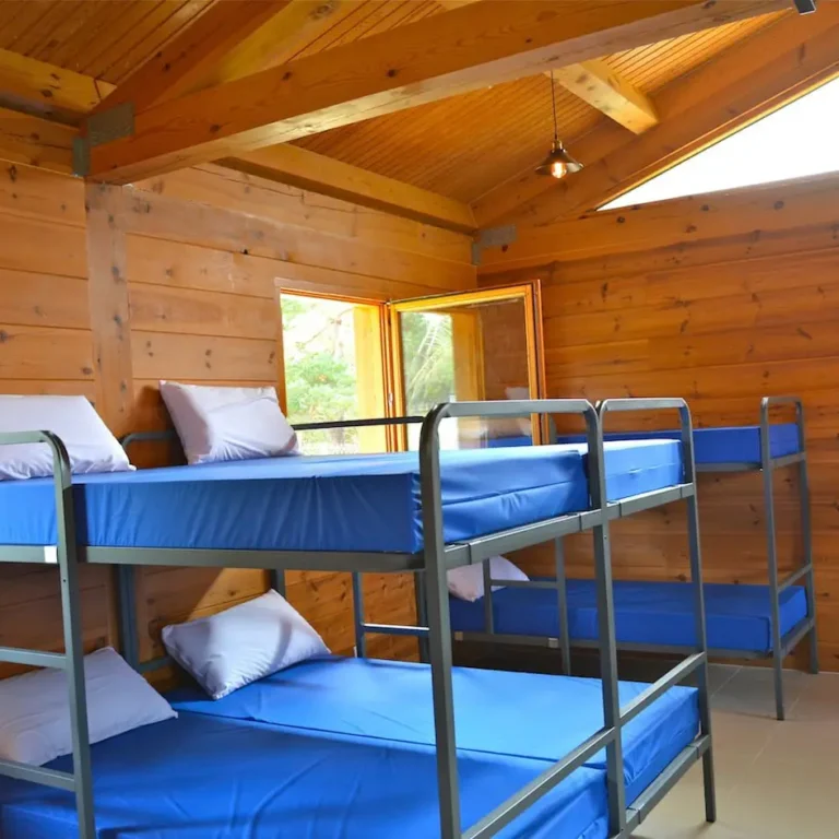 Habitaciones. Aulas de Naturaleza. Regumiel