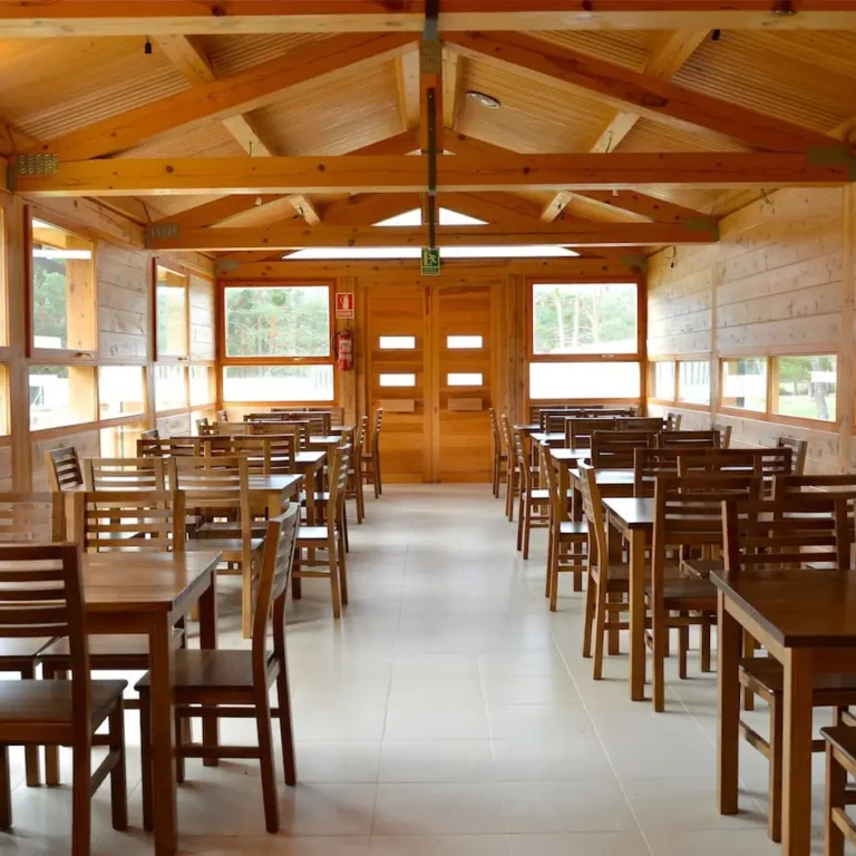 Comedor. Aulas de Naturaleza. Regumiel